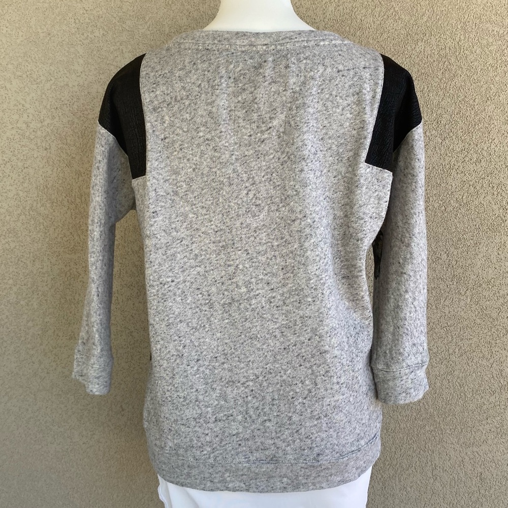3/4 Sleeve Floral Print Cozy Embellished Sweater - Picture 7 of 8